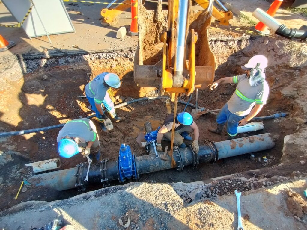 Obras na Tancredo Neves podem afetar abastecimento nos próximos dias