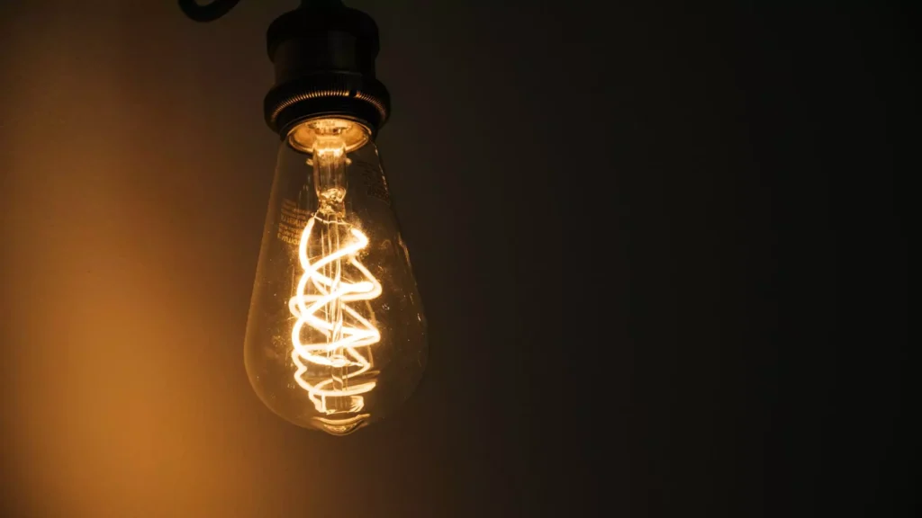 Cerca de 60 milhões de brasileiros não pagarão energia elétrica; entenda