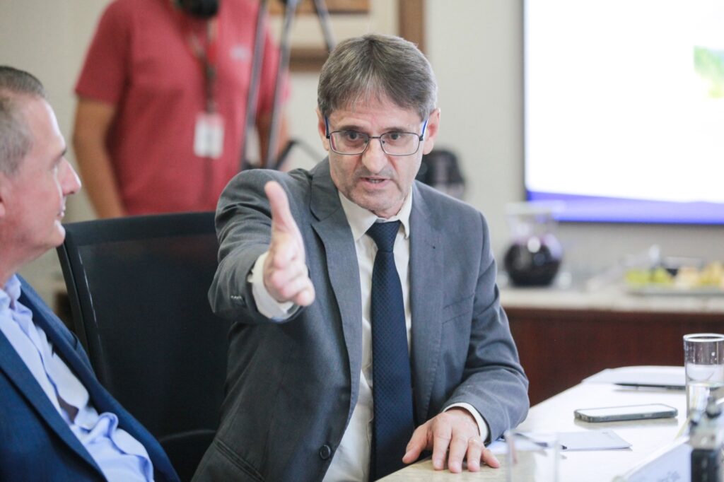 Deputado Neodi Saretta sugere a criação de Centro Inclusivo para atendimento a crianças com Autísmo e Síndrome de Down em SC