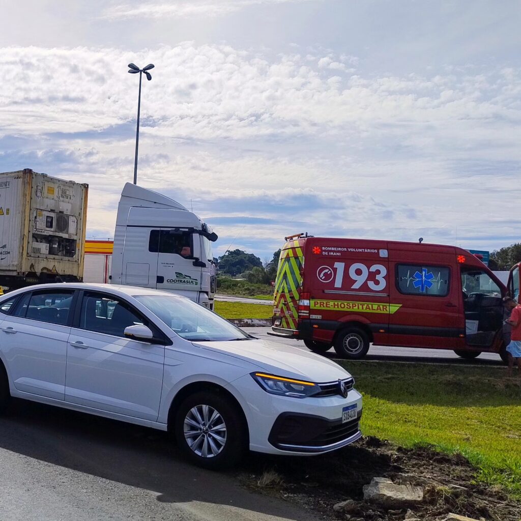 Colisão traseria no trevão de Irani mobiliza bombeiros
