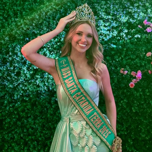 Concórdia tem nova Miss Santa Catarina Terra 2025: Tatiane Schmidt representará o Estado no Miss Brasil