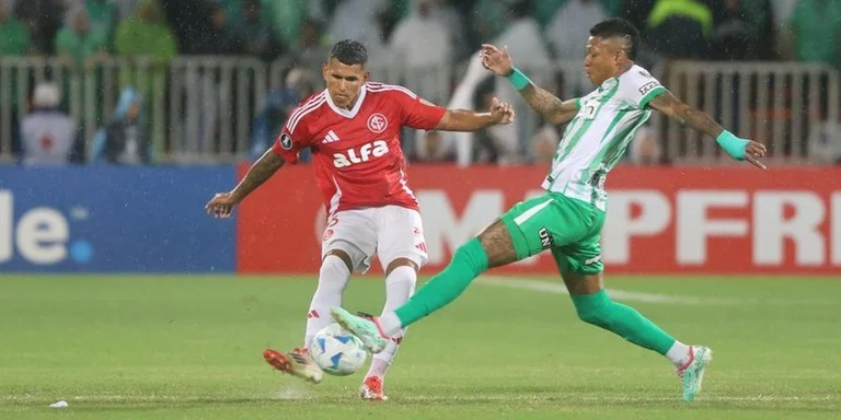 Inter perde para Atlético Nacional e fica em situação delicada na Libertadores