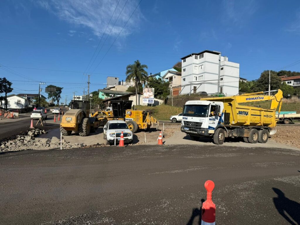Seguem obras no trevo do Bairro dos Estados