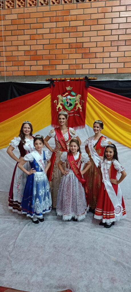 Barra do Tigre escolhe Rainha e Princesas do Kerbfest 2025