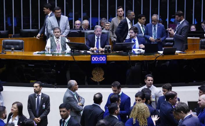 Brasil pode ter mais deputados a partir de 2026