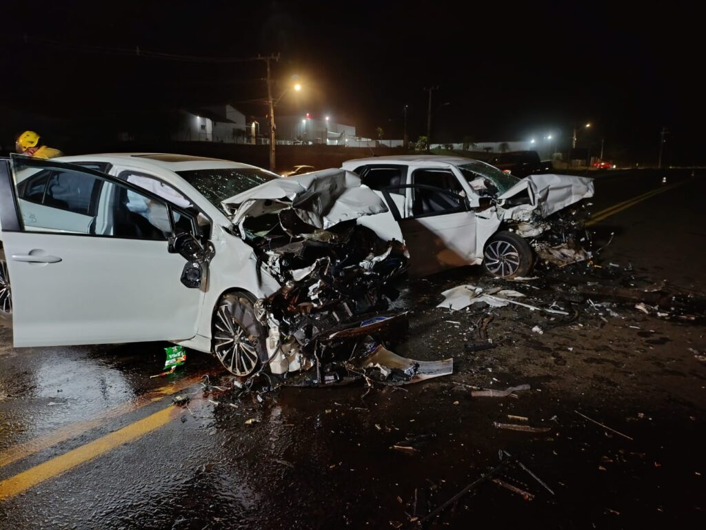 Motorista morre e quatro ficam gravemente feridos em acidente na BR-282