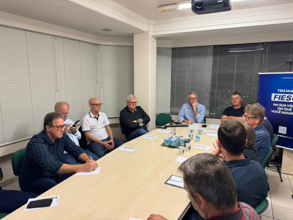 Encontro com a FIESC destaca projetos do município e nova liderança do SESI-SC