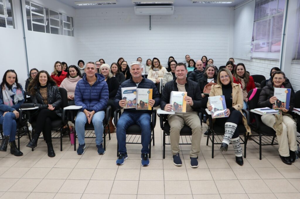 Escolas da rede municipal com novo método de alfabetização