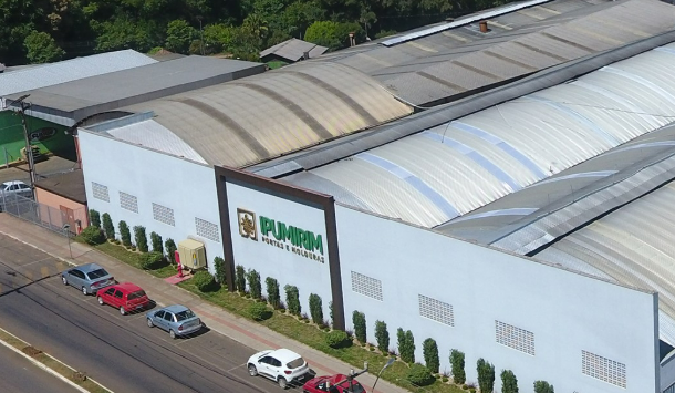 Grupo de Ipumirim concede férias coletivas após tarifação dos EUA