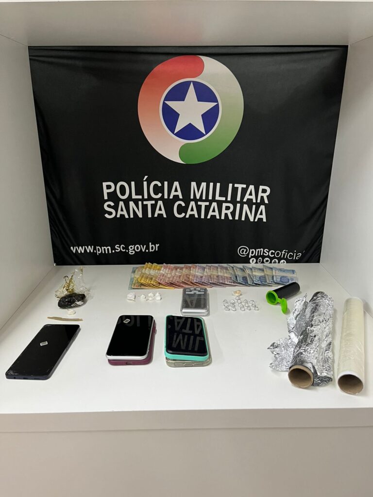 Casal é preso em ação da PM por tráfico de drogas em Concórdia