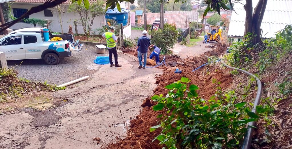 Mudança no sistema e ampliação de rede reforçam abastecimento do bairro Guilherme Reich