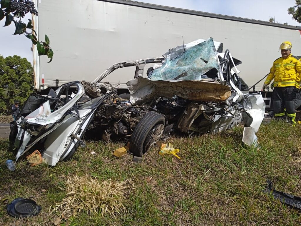 Três mortes registras em acidente na BR-282 em Vargem Bonita