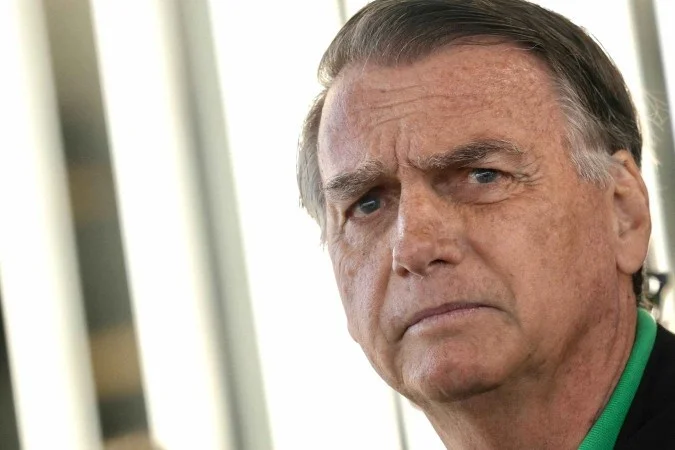 PF impõe tornozeleira a Bolsonaro em nova fase da investigação sobre tentativa de golpe