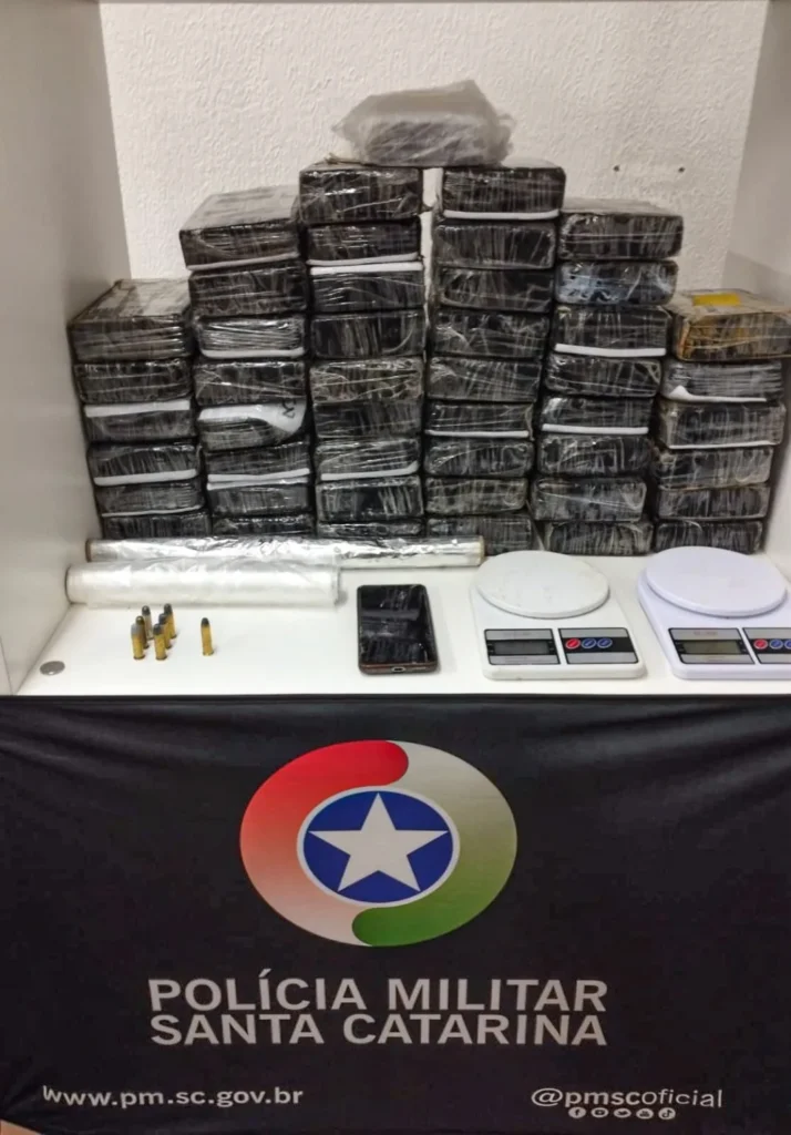 Polícia Militar apreende 49 quilos de cocaína em operação em Concórdia
