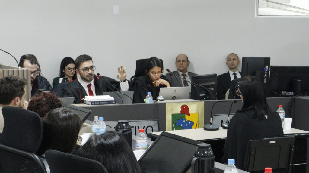 Testemunha diz que quase foi agredida por Valdemir ao tentar defender Claudia