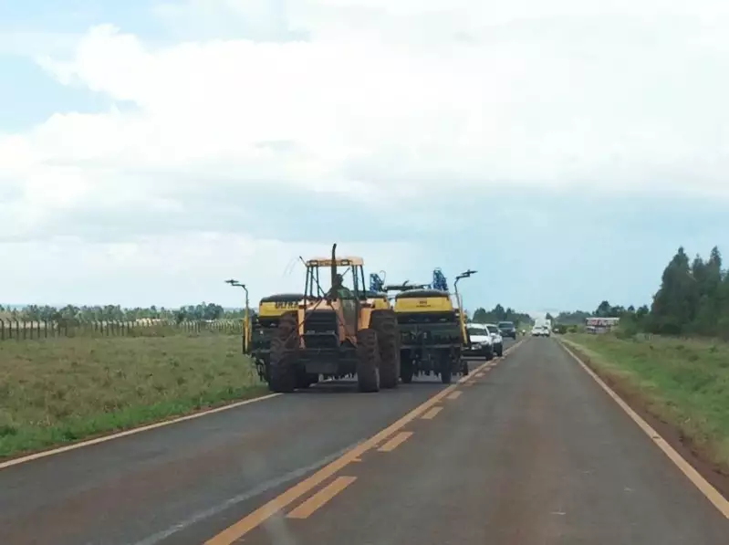 Nova lei disciplina trânsito de máquinas agrícolas em rodovias de SC