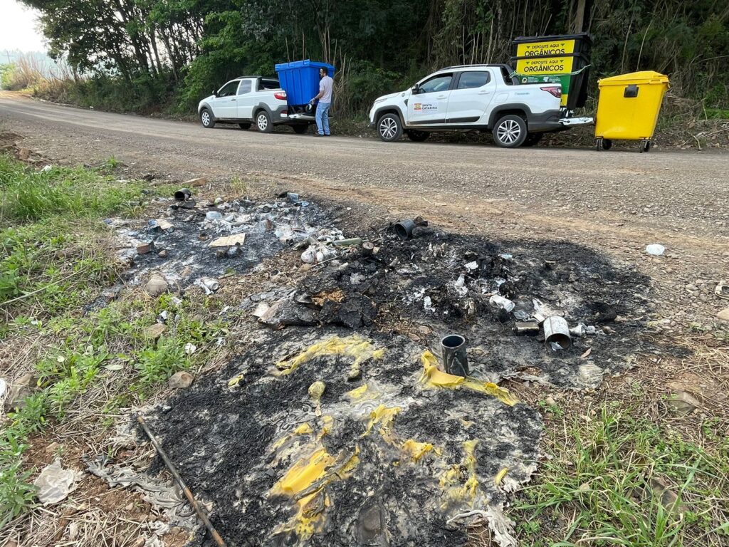 Secretaria substitui contentores após suspeita de vandalismo no município