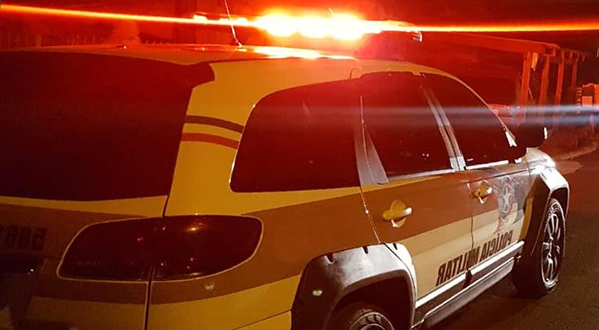 Homem que agrediu a irmã é colocado em liberdade após recurso da defesa