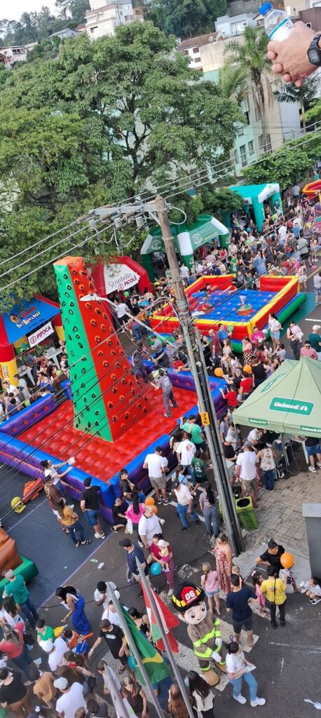 Bombeiros de Concórdia promoveram festa inesquecível para o Dia das Crianças