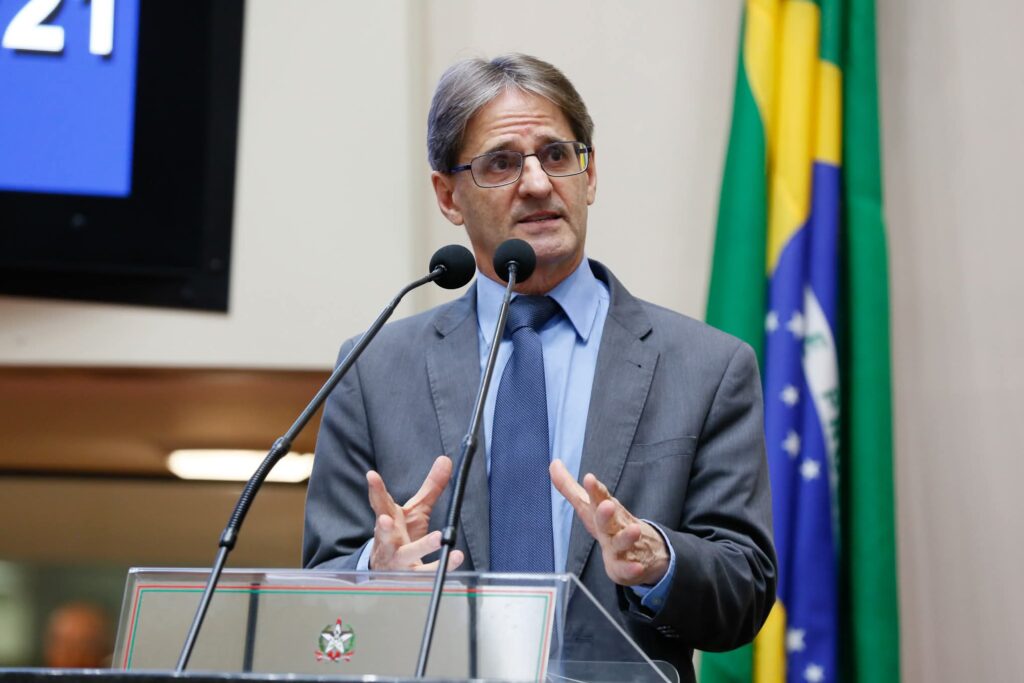Saretta faz apelo ao governo para contratação de médicos-legistas para a Polícia Científica de Concórdia