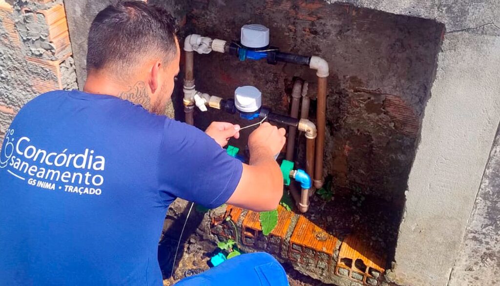 Concórdia Saneamento inicia substituição de hidrômetros antigos na área central
