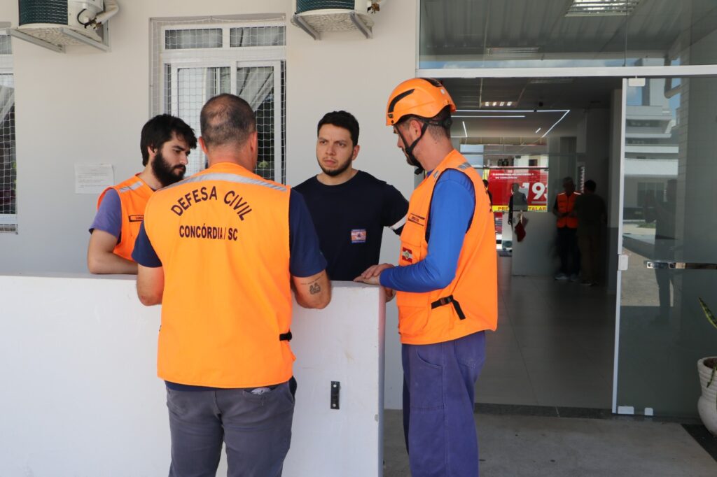 Simulado visa garantir segurança das crianças em eventuais alagamentos