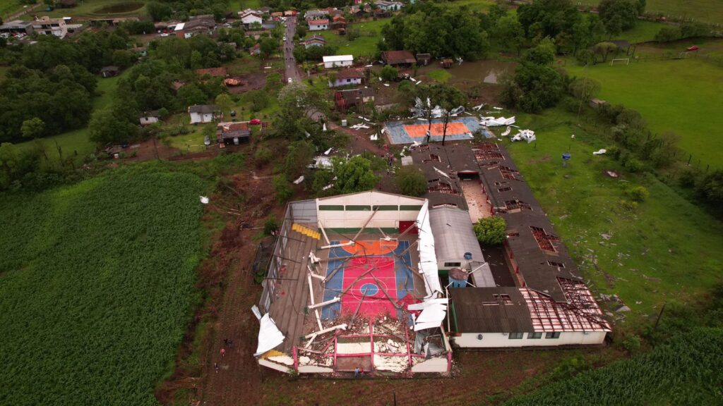 Defesa Civil confirma três tornados no Oeste catarinense e registra estragos severos