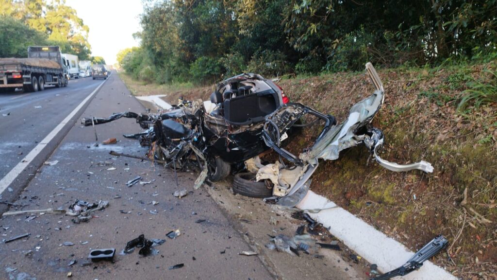 Colisão violenta deixa uma vítima fatal entre Faxinal dos Guedes e Vargeão