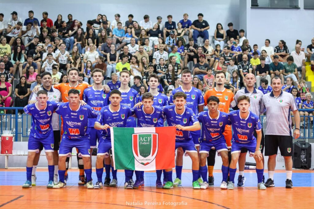 ACF Futsal Concórdia Sub 18 é campeã da Liga Catarinense após final decidida em casa
