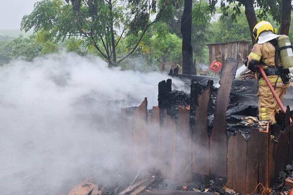 Polícia investiga causas de incêndio com morte na Aldeia Sede em Nonoai