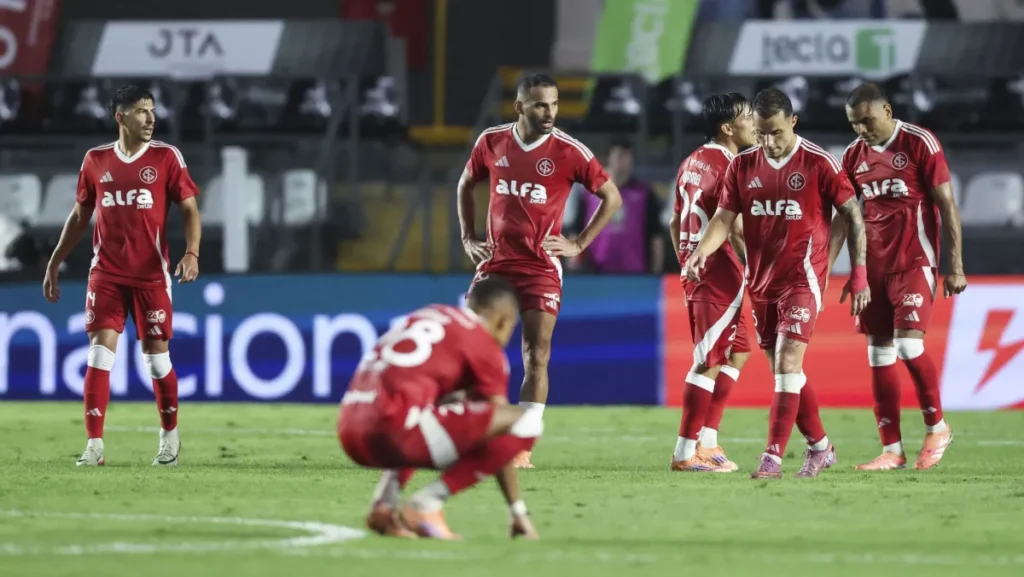 Internacional perde e se complica na luta pelo rebaixamento