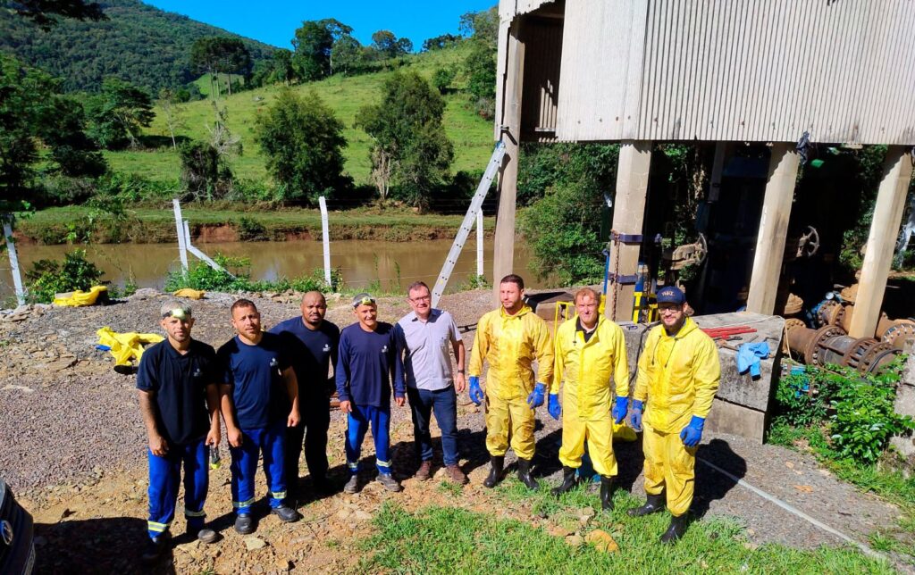 Manutenção em estruturas de água remove 50 toneladas de sedimentos após chuvas