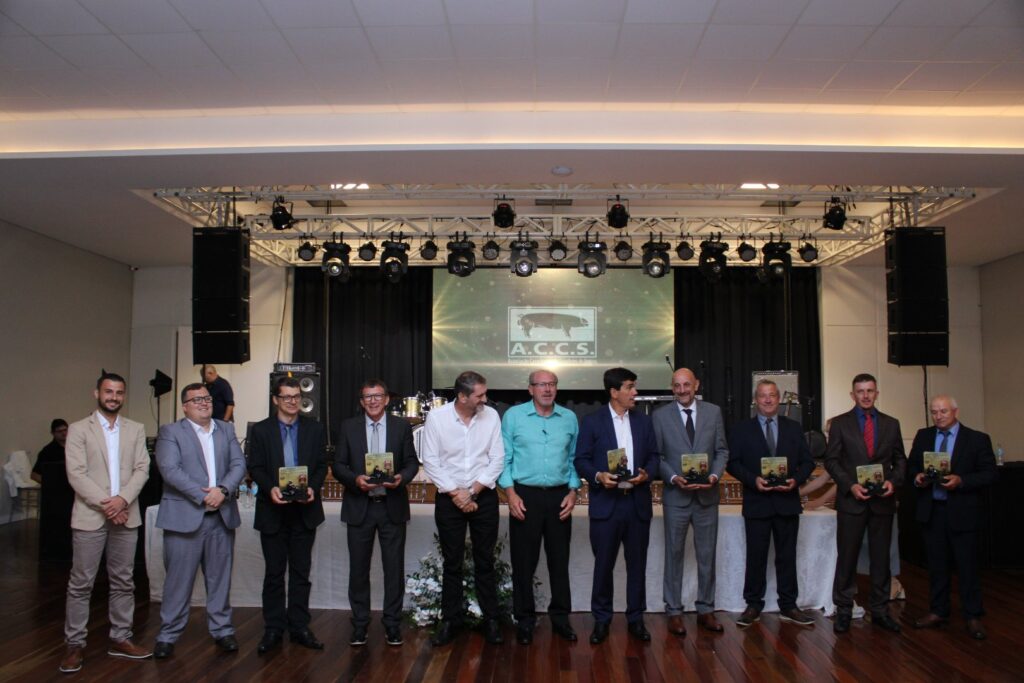 ACCS empossa nova diretoria para mandato de quatro anos