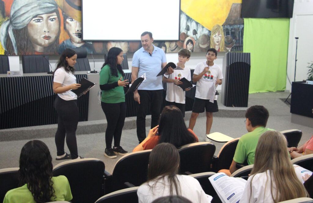 Projeto de educação financeira tem continuidade em 2026 e inicia nova etapa com as escolas