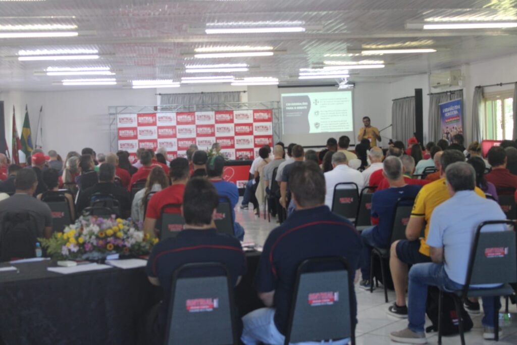 Seminário Saúde e Segurança dos Trabalhadores reuniu representantes de diversas regiões do Brasil