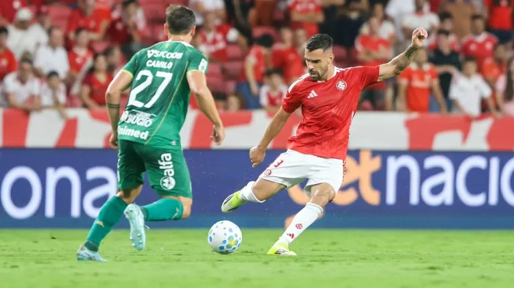 Vasco vence Grêmio e Internacional bate Chapecoense na 8ª rodada