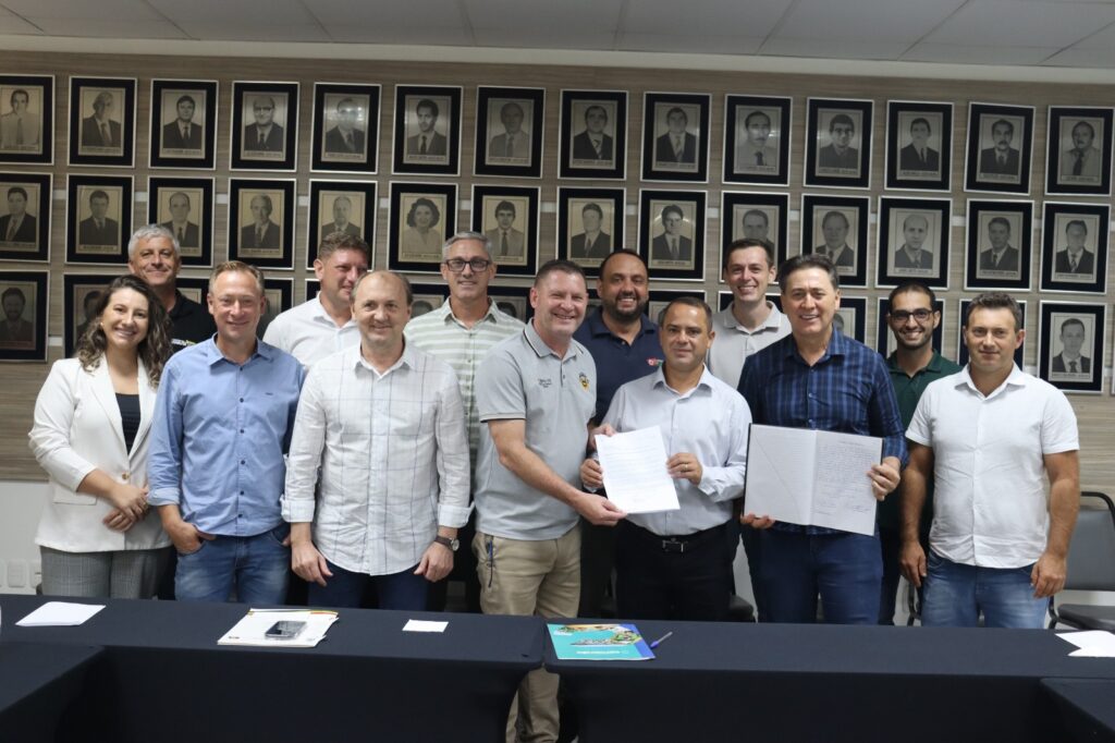 Prefeito de Jaborá assume presidência da AMAUC até o fim de 2026