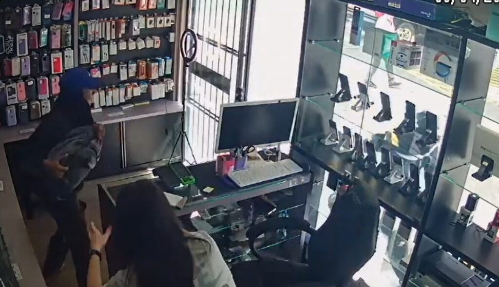 Adolescentes são detidos após roubo a comércio de celulares em Concórdia