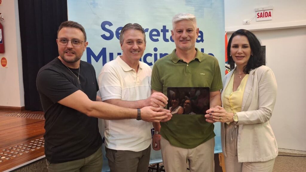 Agentes de Saúde trocam pranchetas por tablets