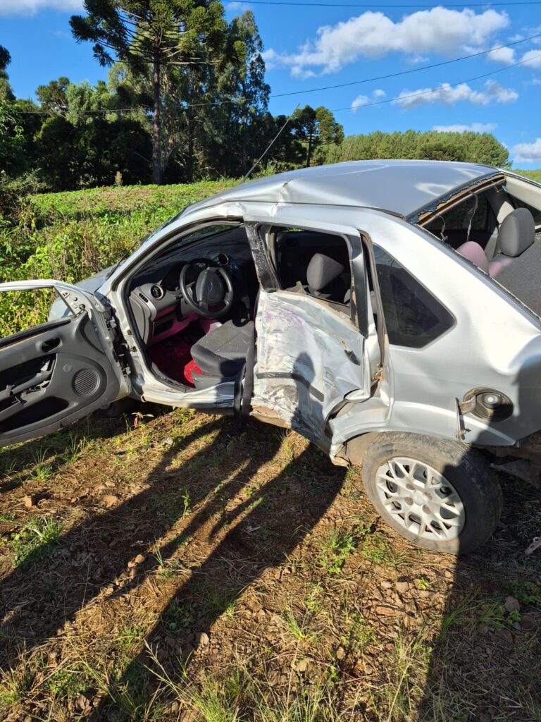 Sobe para dois o número dois o número de mortes em acidente na BR-282 em Ponte Serrada