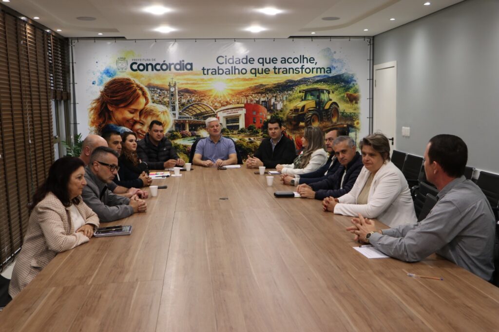Executivo Municipal apresenta Programa Concórdia Legal ao Legislativo