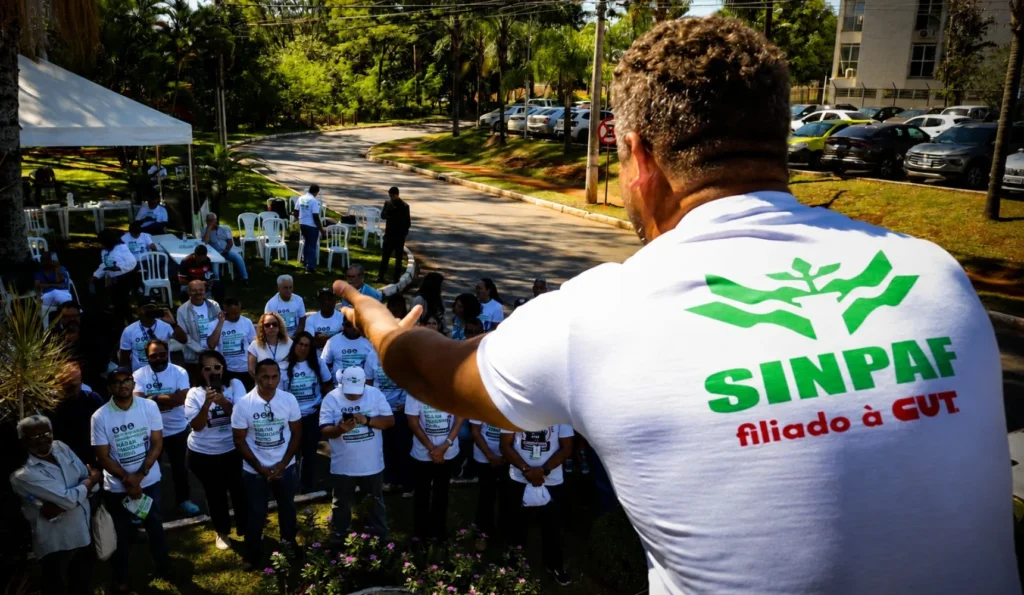 Trabalhadores(as) da Embrapa aprovam indicativo de paralisação para 17 de junho