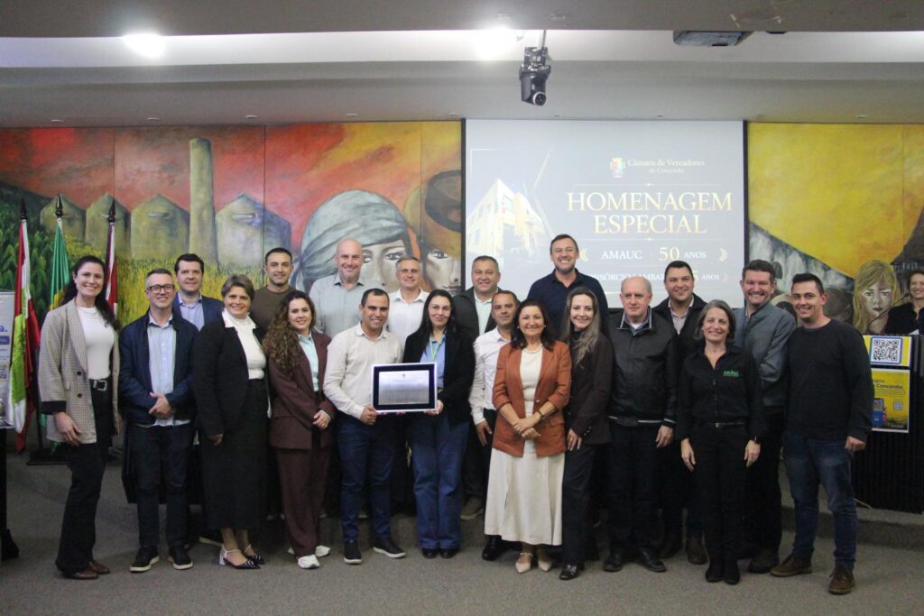 Câmara de Concórdia homenageia Amauc e Consórcio Lambari por contribuição ao desenvolvimento regional