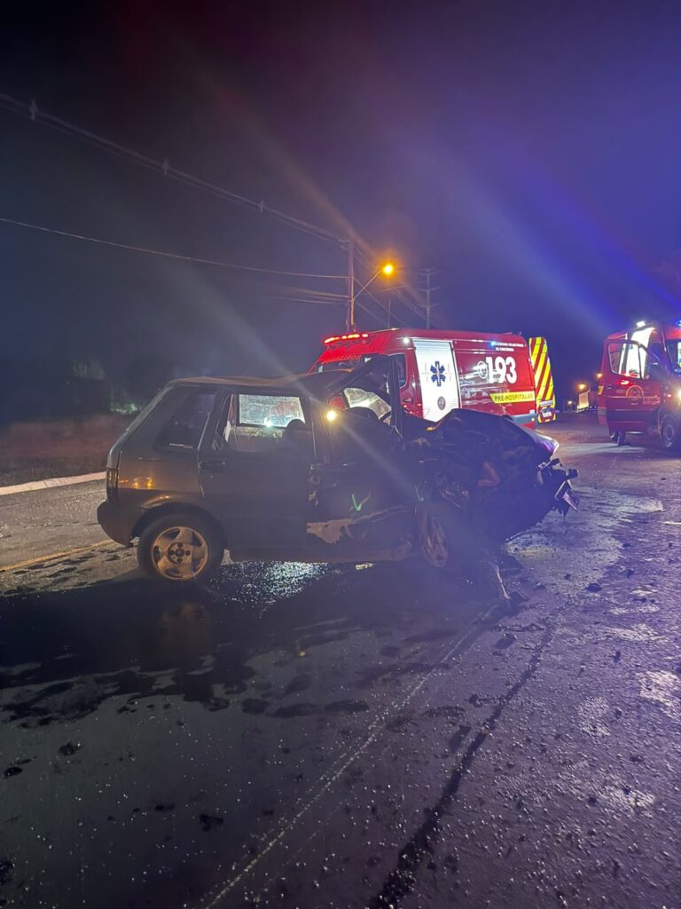 Acidente entre dois carros deixa quatro pessoas feridas no Contorno Viário Norte, em Concórdia
