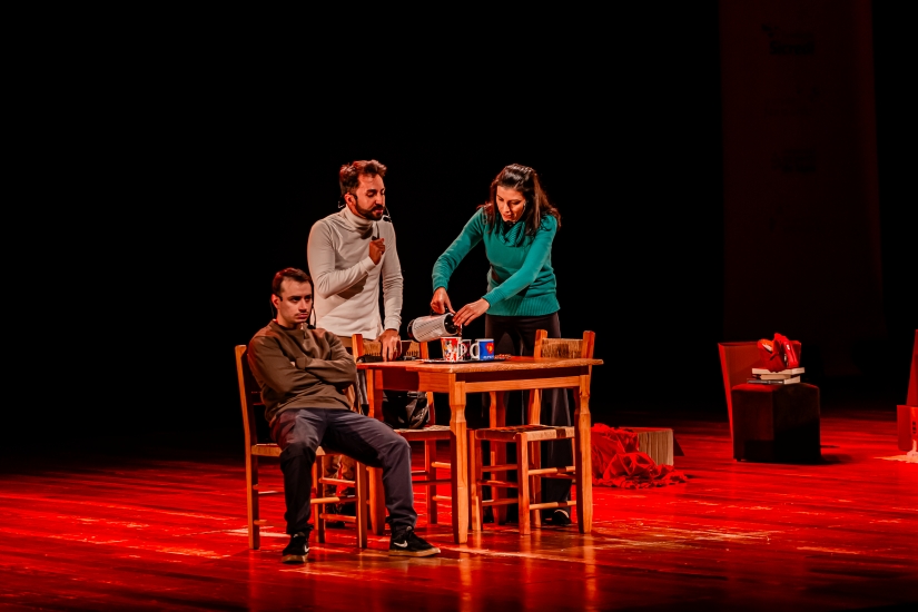 Concórdia recebe peça teatral sobre educação financeira em comemoração aos 45 anos da Sicredi UniEstados