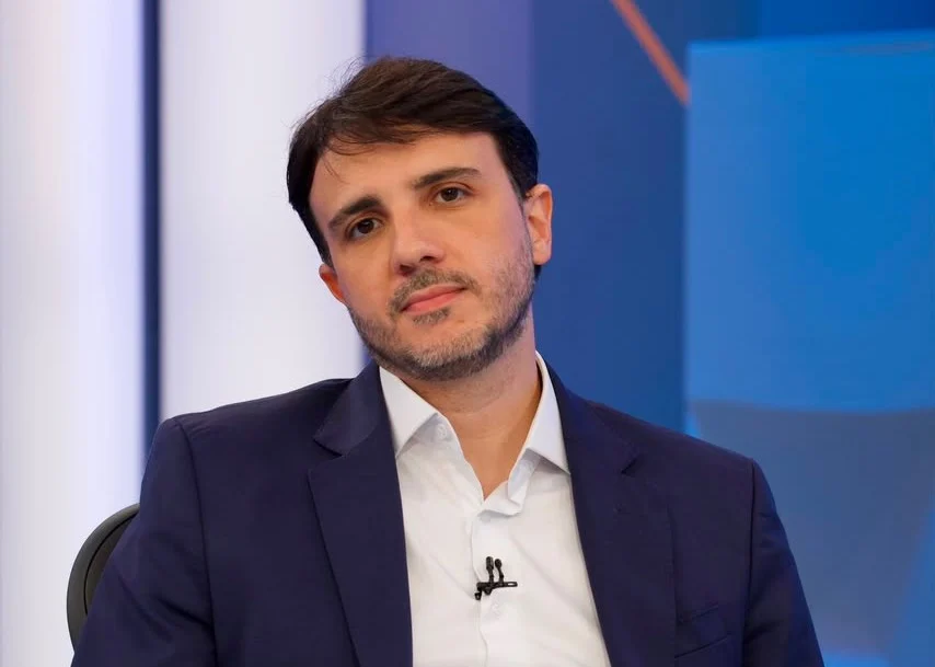 Ministro do STF suspende propaganda eleitoral de Renan Santos