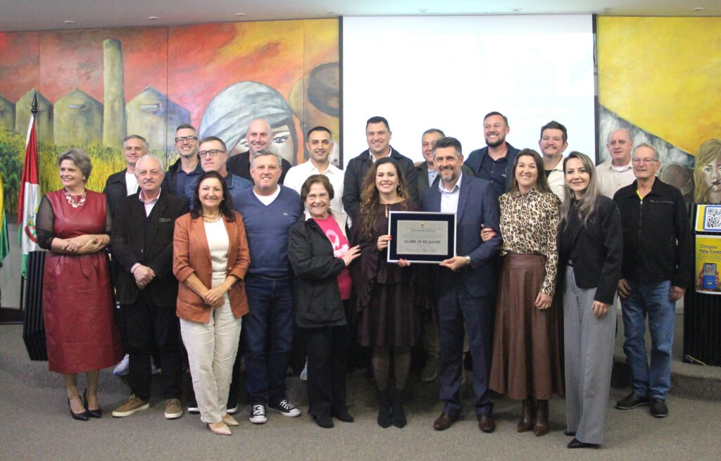 Câmara homenageia Clube 29 de Julho pelos 60 anos de história