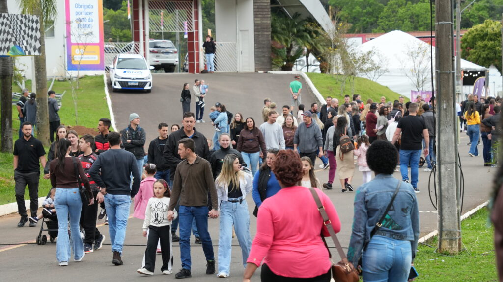 Femix 2026 movimenta o domingo e chega ao último dia nesta segunda-feira