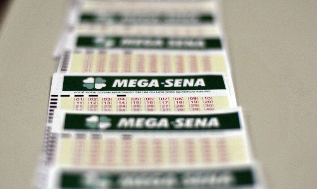 Mega-Sena sorteia prêmio acumulado em R$ 170 milhões neste domingo