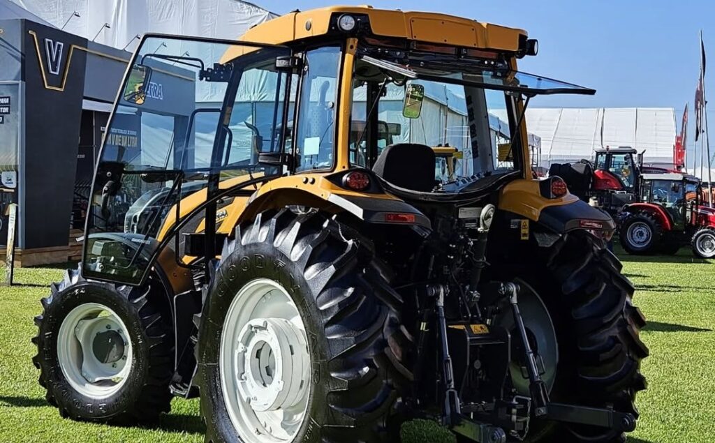 Vendas de máquinas agrícolas caem 21,6% em 2026